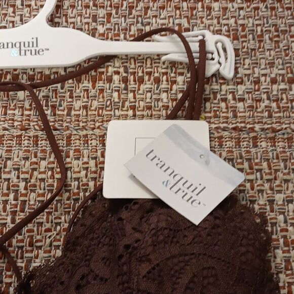 New Double Strap Bralette Burgundy Women's Medium New With Tags - Picture 2 of 4